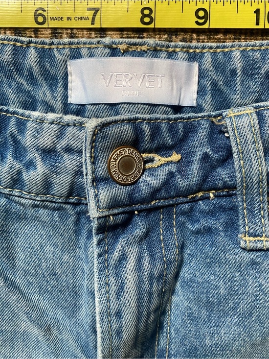 Vervet Denim - Relaxed Light Blue Barrel Distressed Women's Jeans